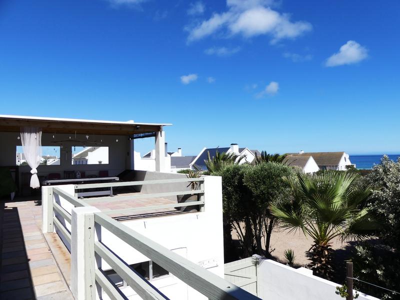 4 Bedroom Property for Sale in Golden Mile Western Cape